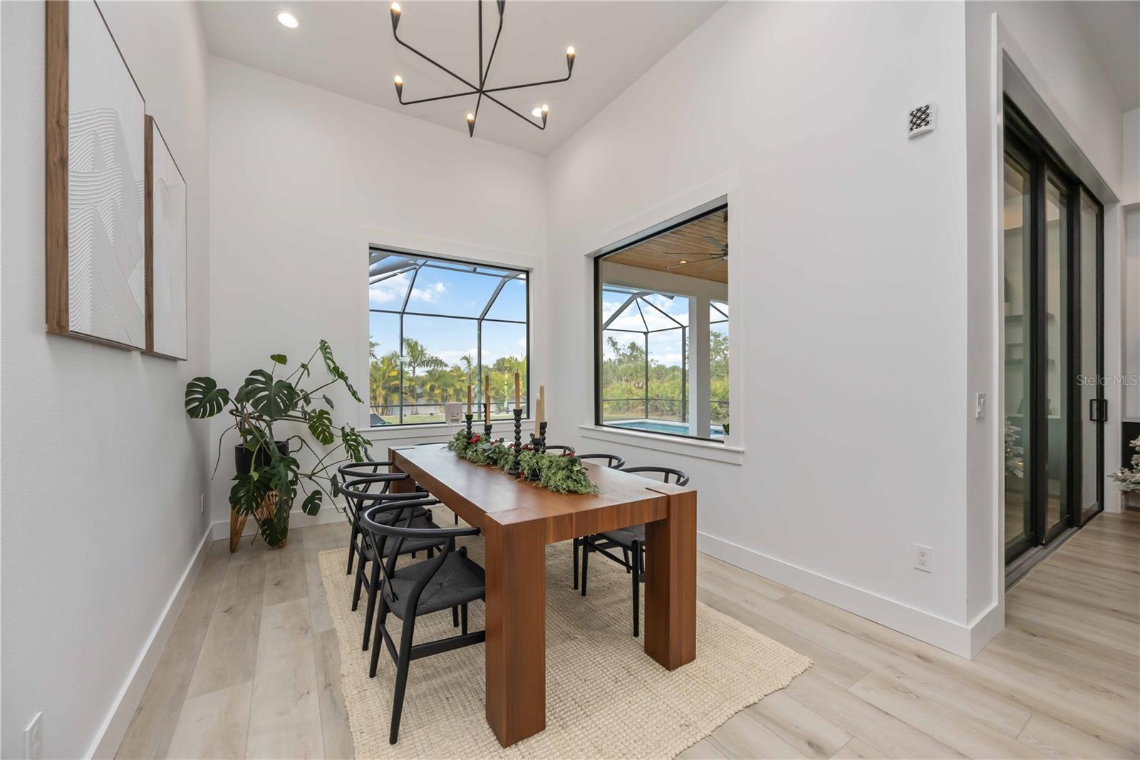 Image 10 of 66 For 8 Idle Court