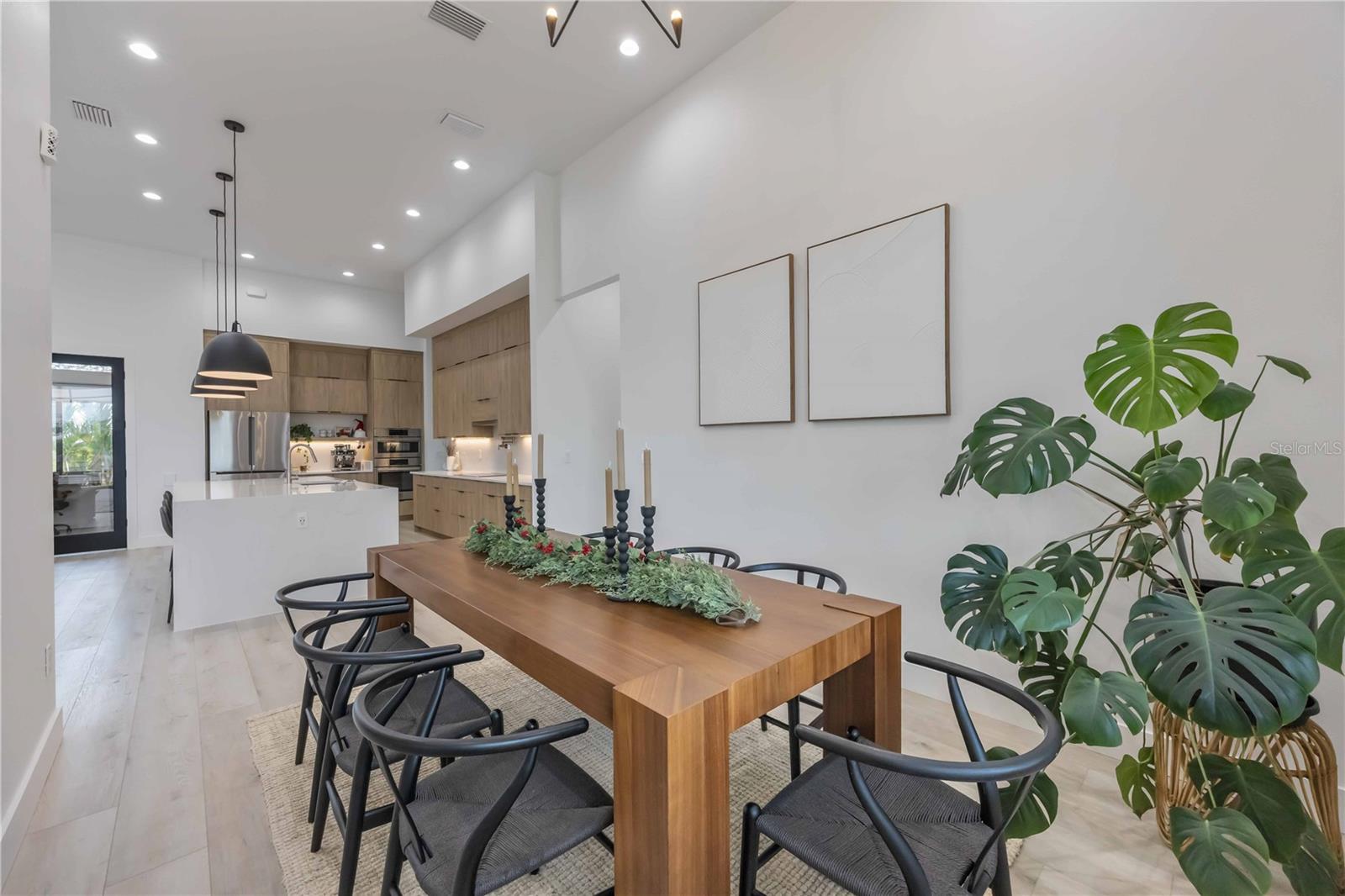 Image 18 of 66 For 8 Idle Court