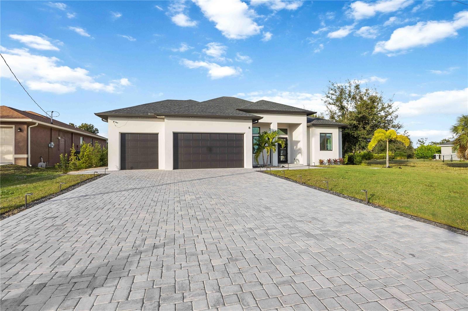 Image 2 of 66 For 8 Idle Court