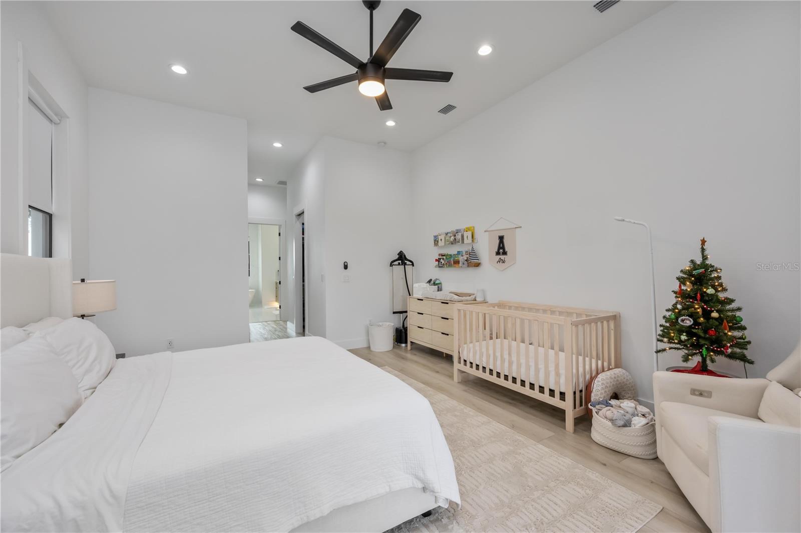 Image 20 of 66 For 8 Idle Court