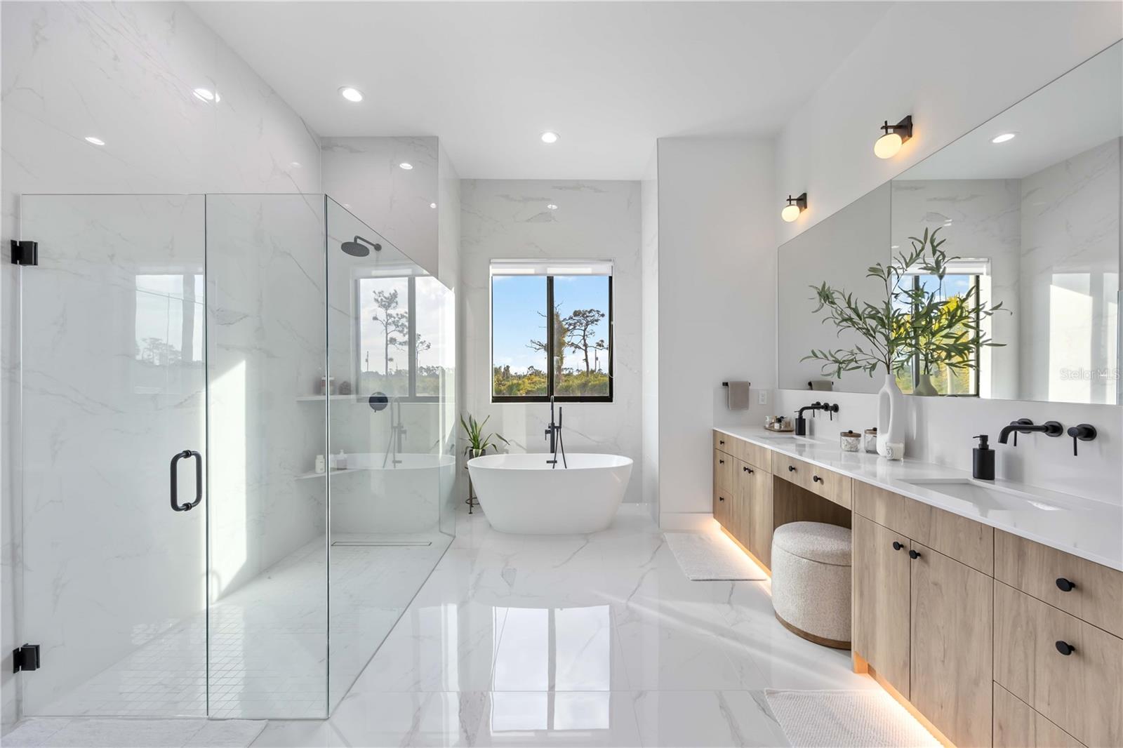 Image 24 of 66 For 8 Idle Court