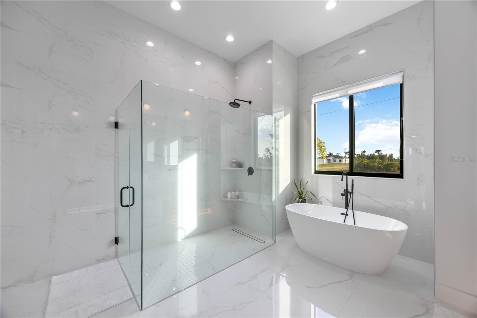 Image 25 of 66 For 8 Idle Court