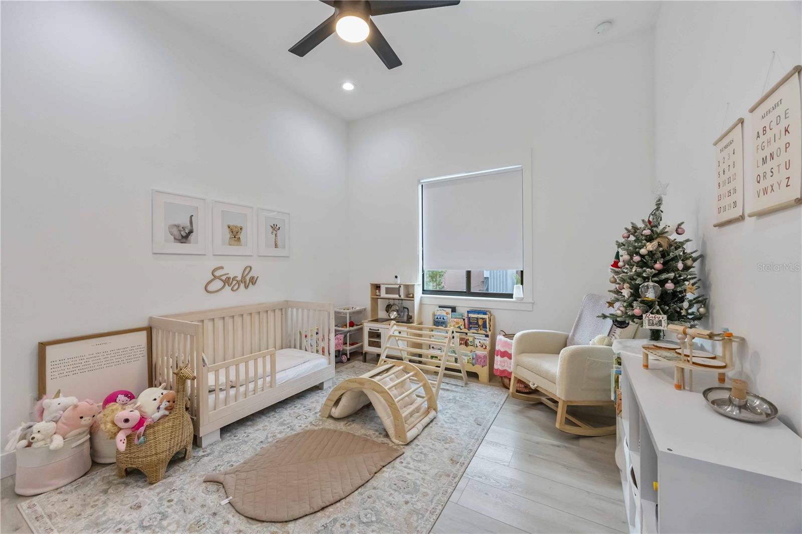 Image 30 of 66 For 8 Idle Court