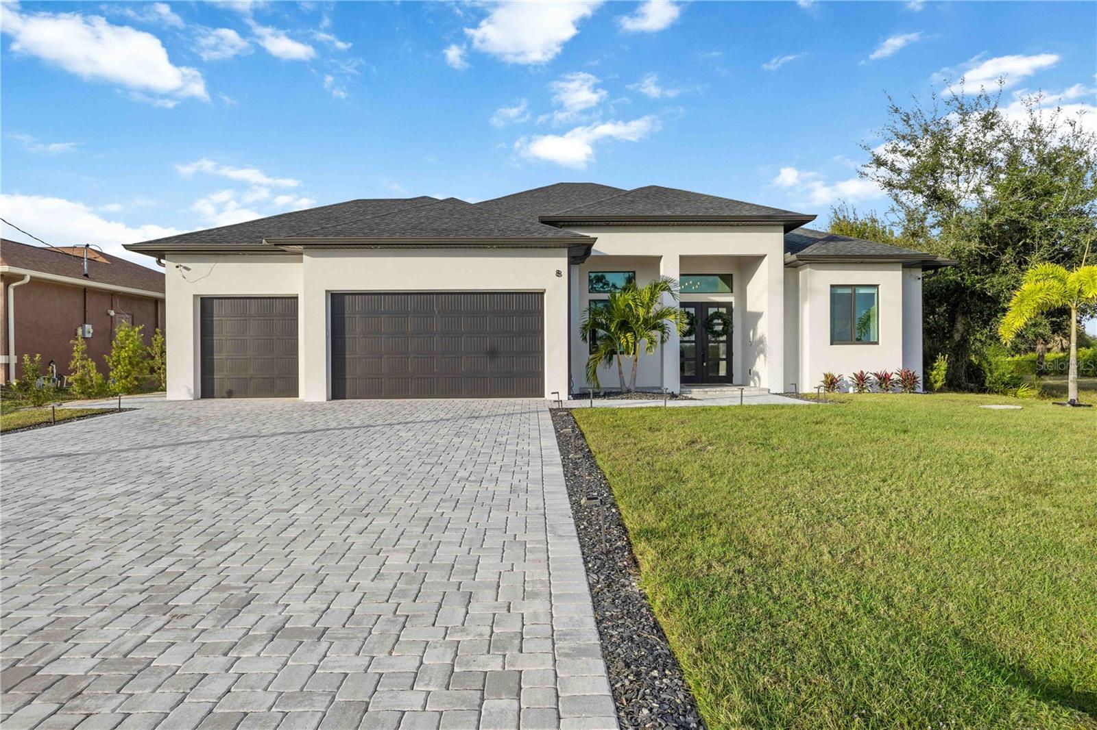 Image 4 of 66 For 8 Idle Court