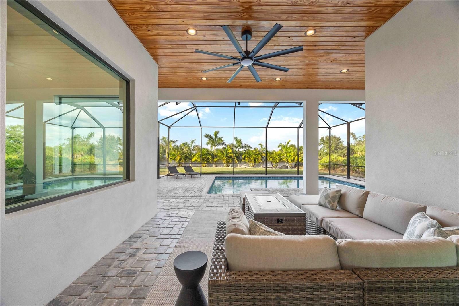 Image 41 of 66 For 8 Idle Court