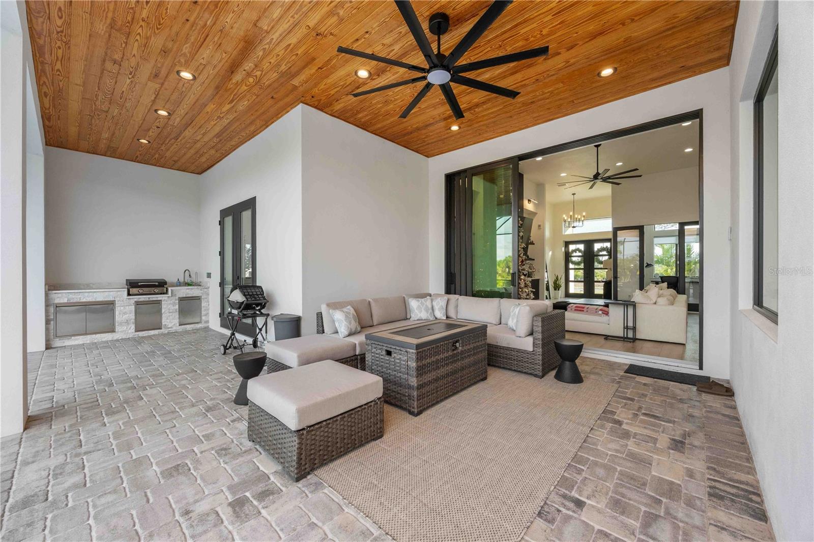 Image 42 of 66 For 8 Idle Court