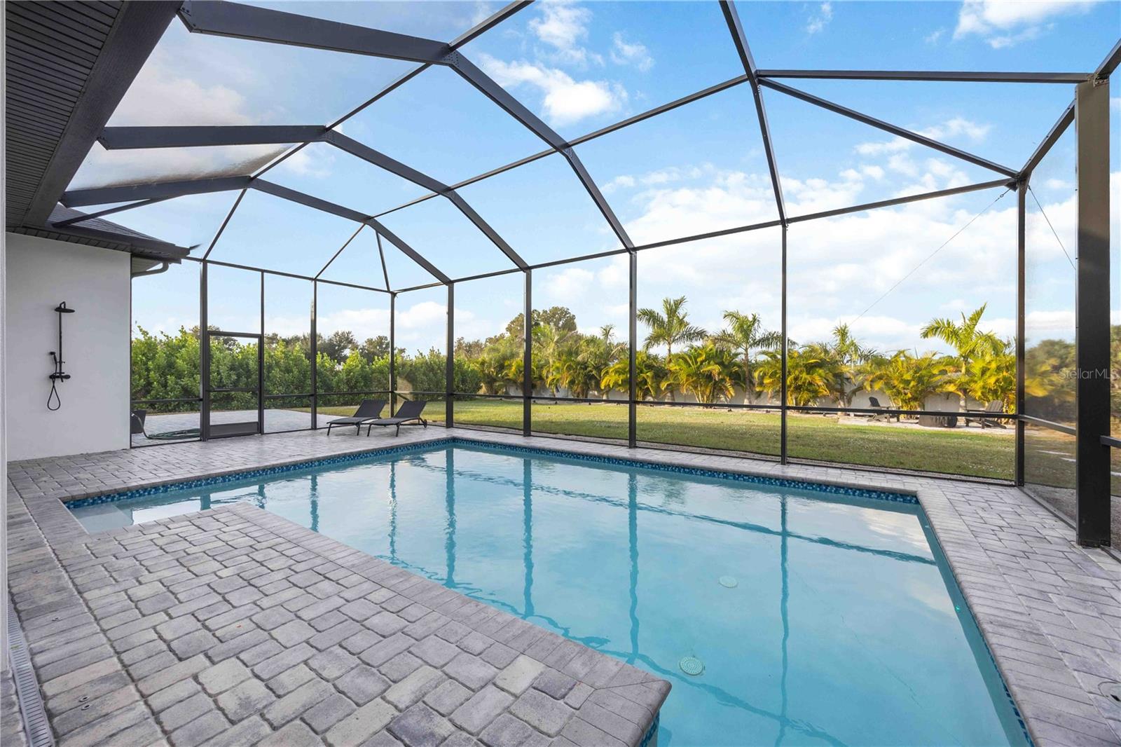 Image 46 of 66 For 8 Idle Court