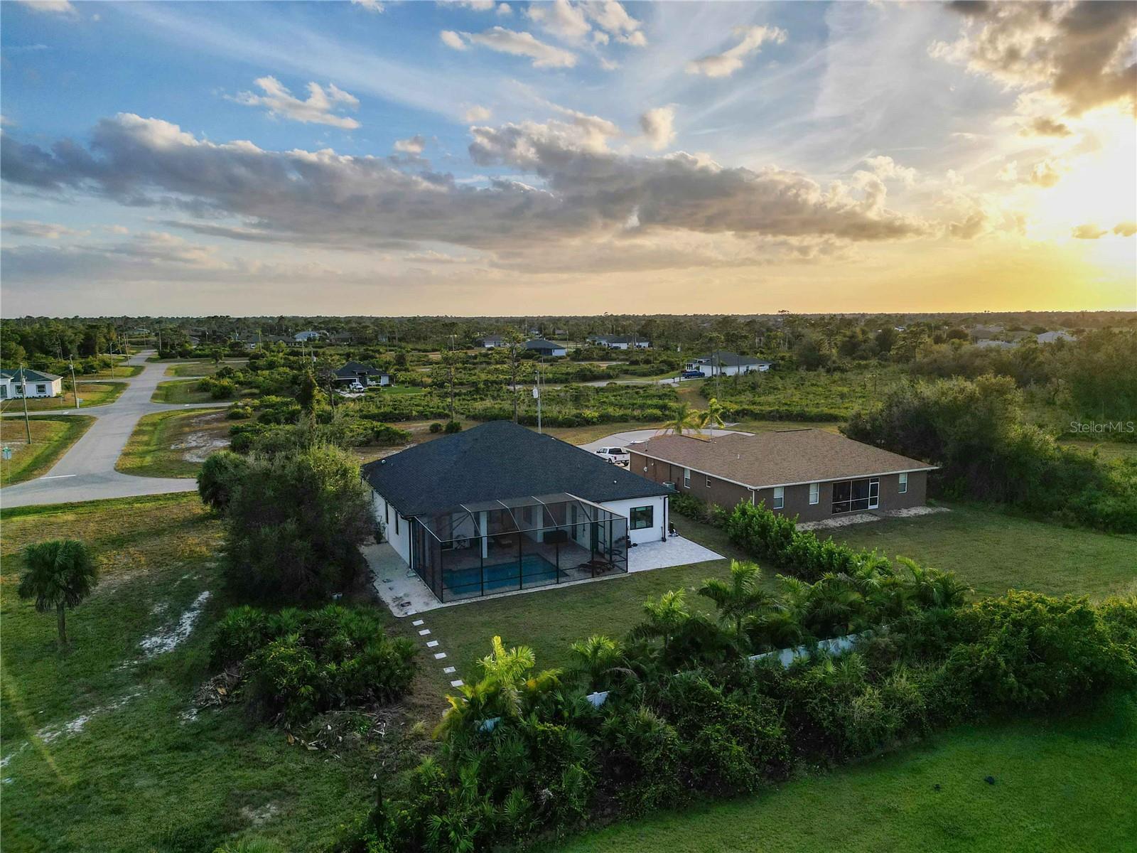 Image 58 of 66 For 8 Idle Court