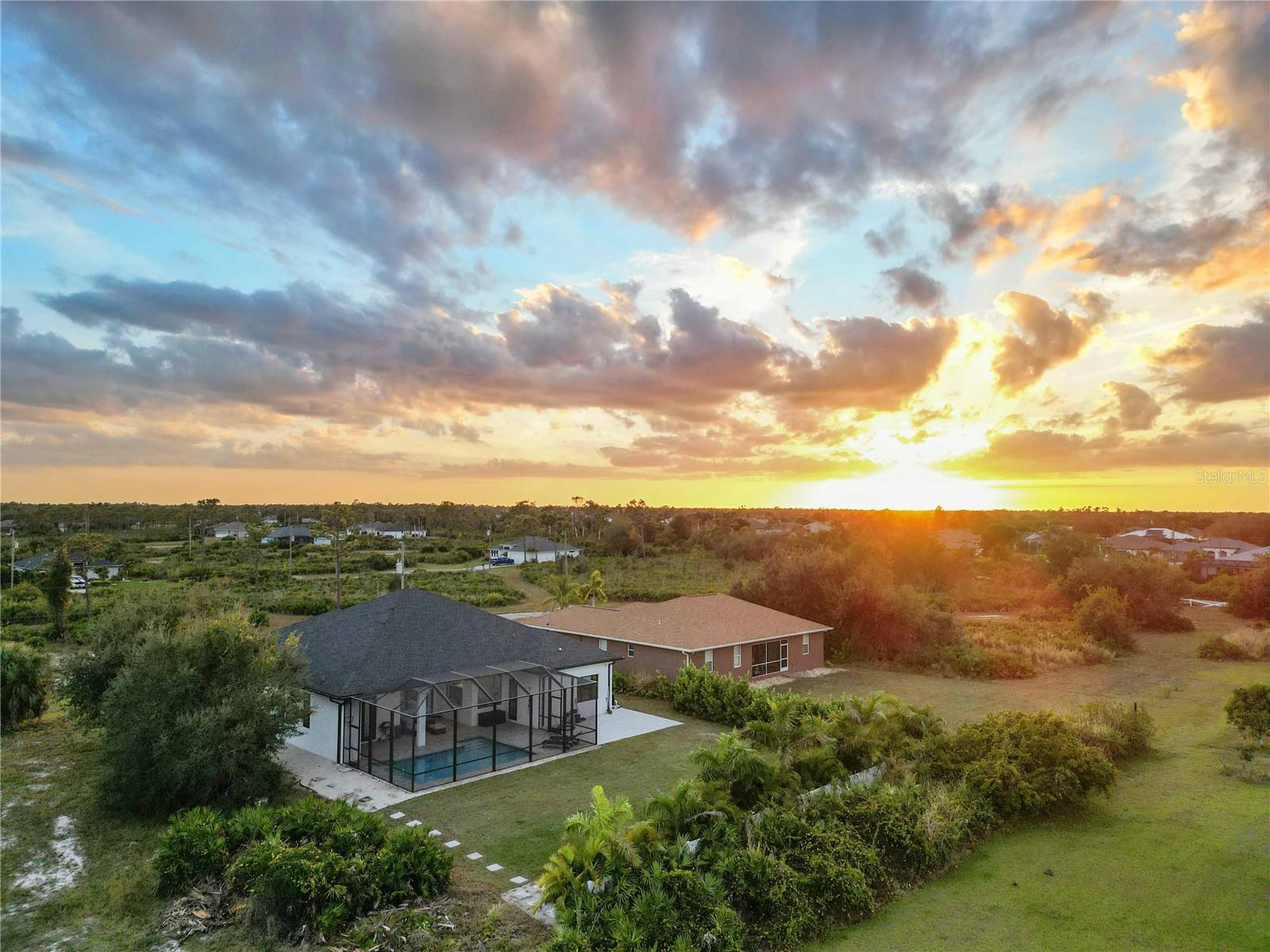 Image 62 of 66 For 8 Idle Court