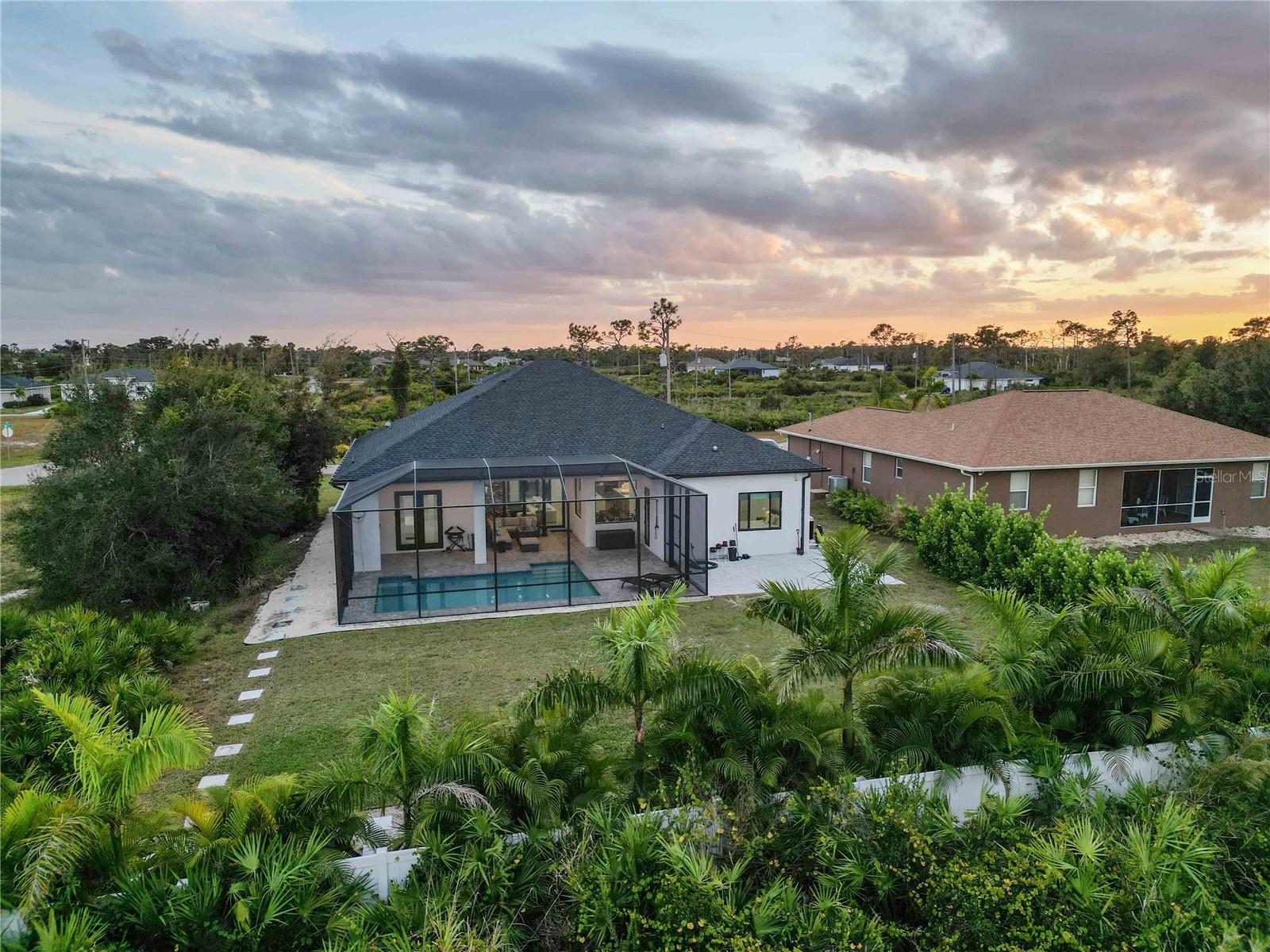 Image 65 of 66 For 8 Idle Court