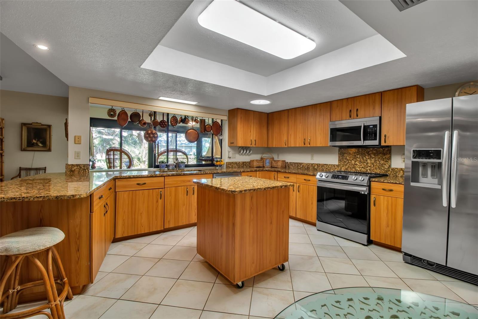 Image 15 of 37 For 7602 3rd Avenue Nw