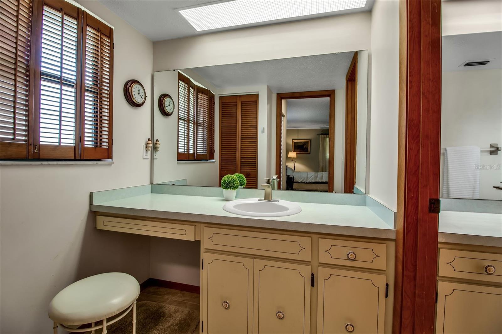 Image 23 of 37 For 7602 3rd Avenue Nw