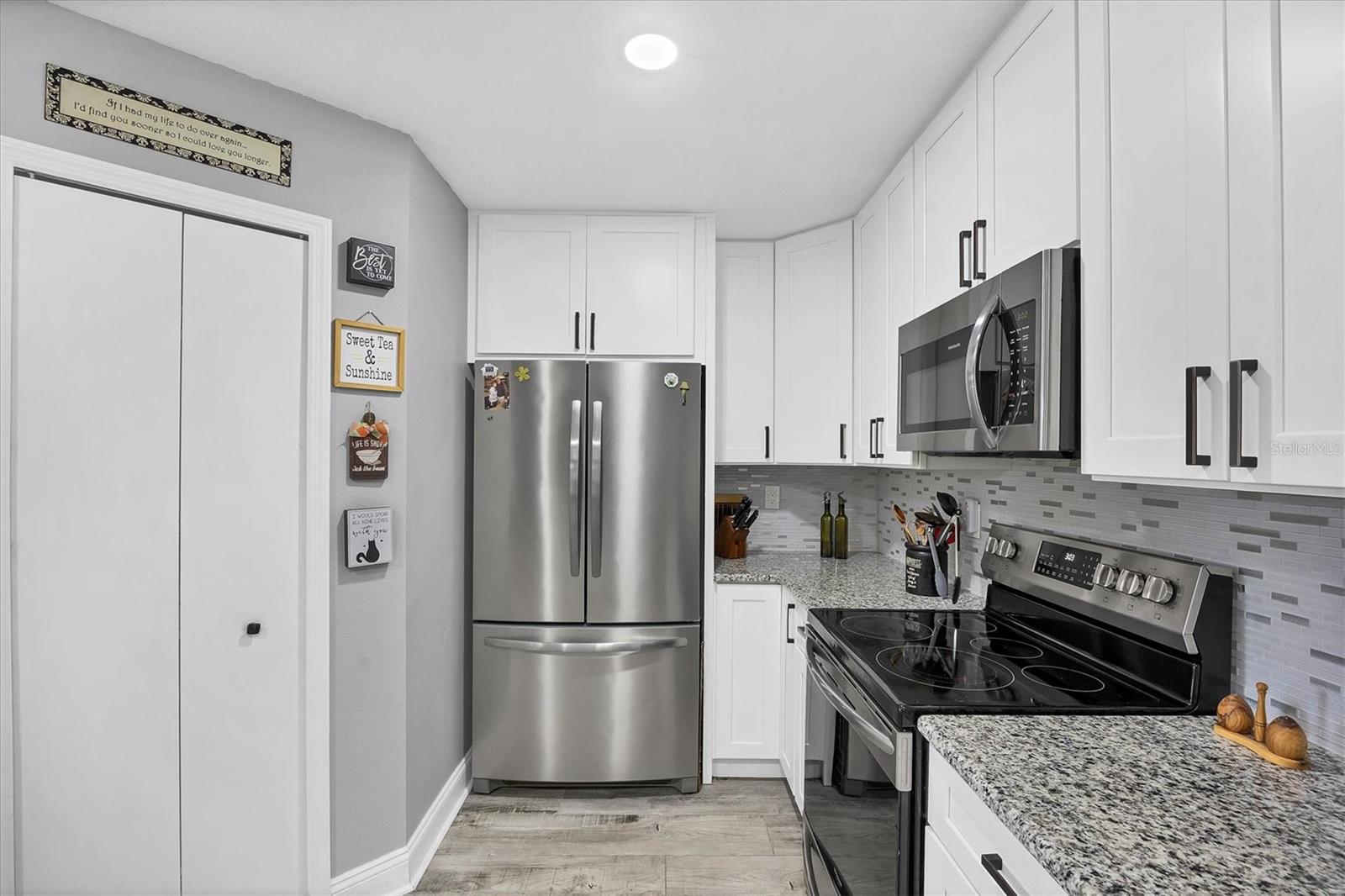 Image 11 of 35 For 11302 3rd Avenue E