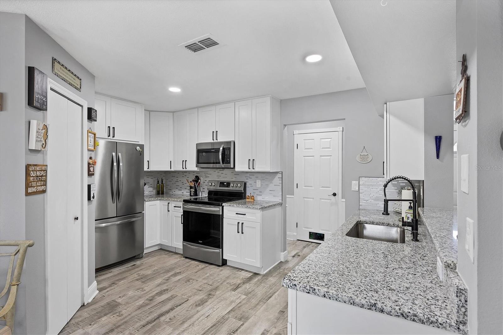 Image 5 of 35 For 11302 3rd Avenue E