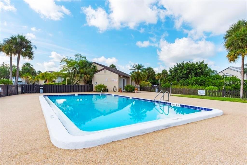 Image 16 of 19 For 2732 Hidden Lake Boulevard D