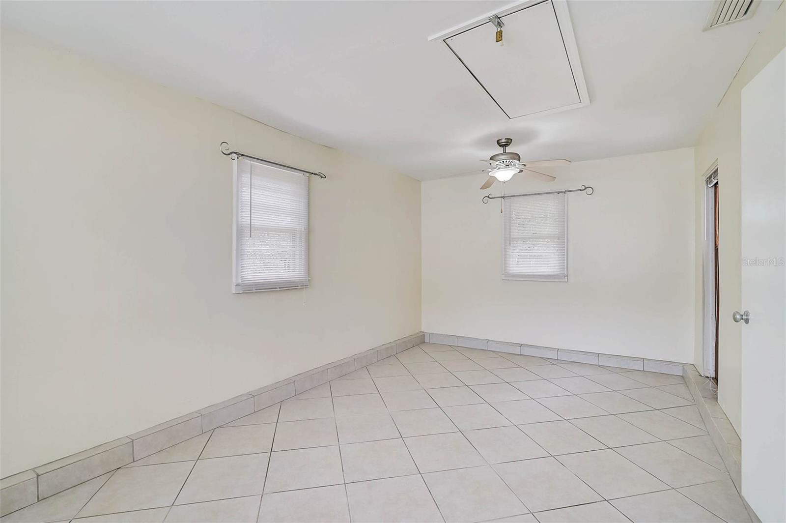 Image 13 of 39 For 1010 Indian Beach Drive