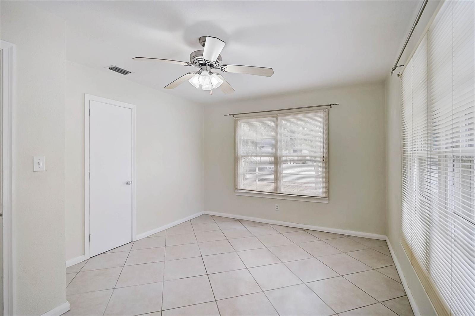 Image 15 of 39 For 1010 Indian Beach Drive