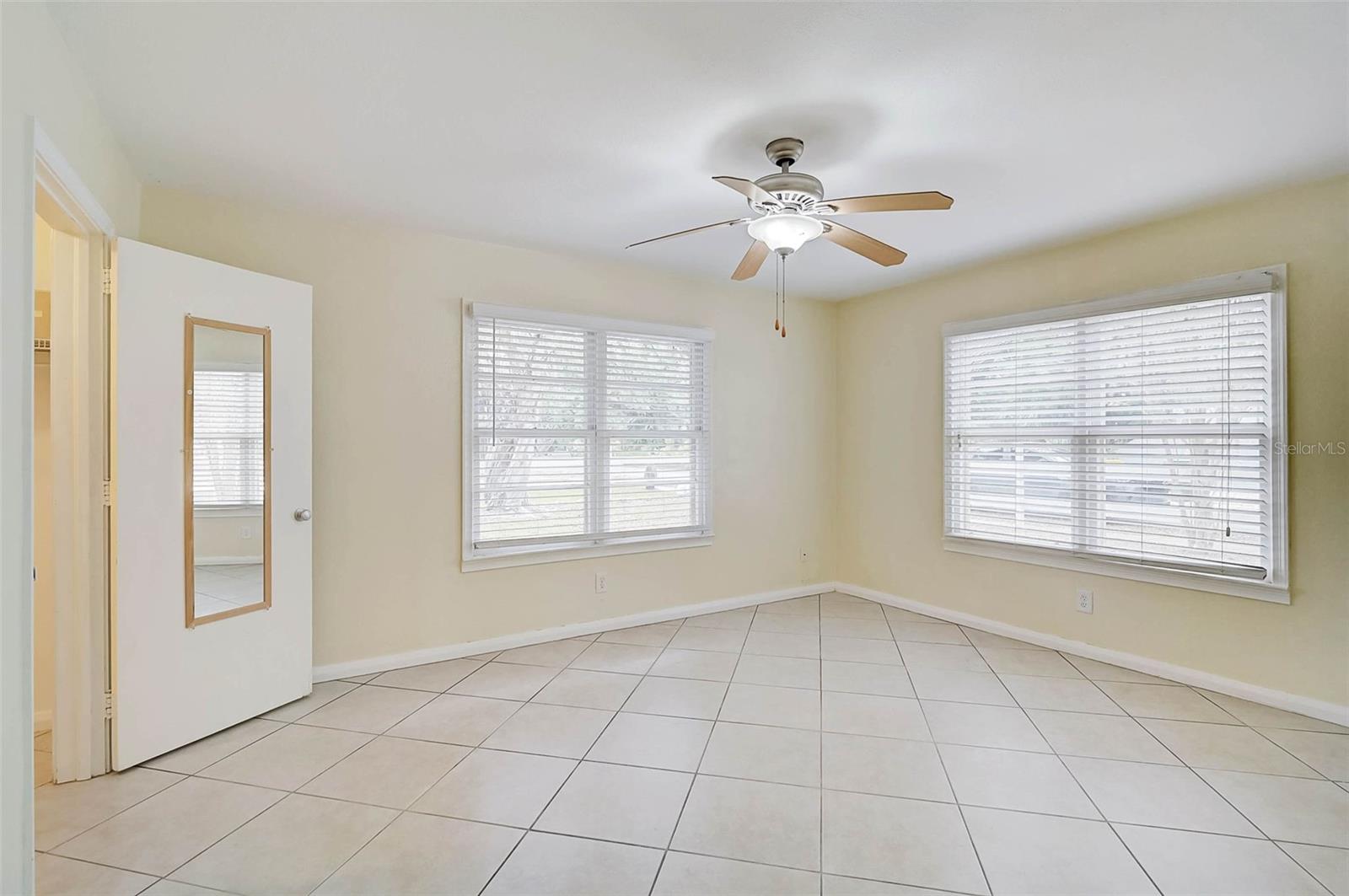 Image 18 of 39 For 1010 Indian Beach Drive