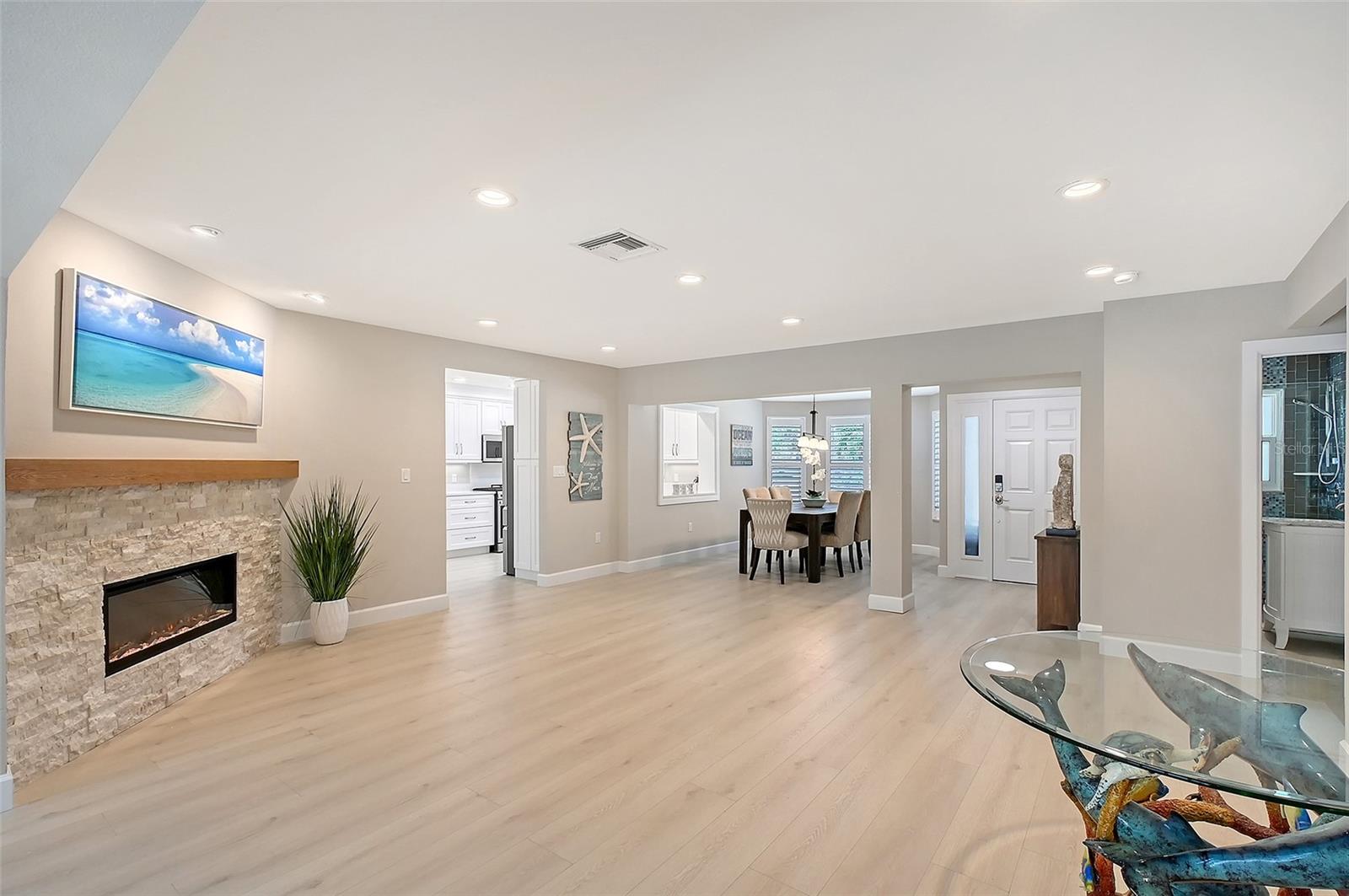 Image 10 of 75 For 444 Polk Drive