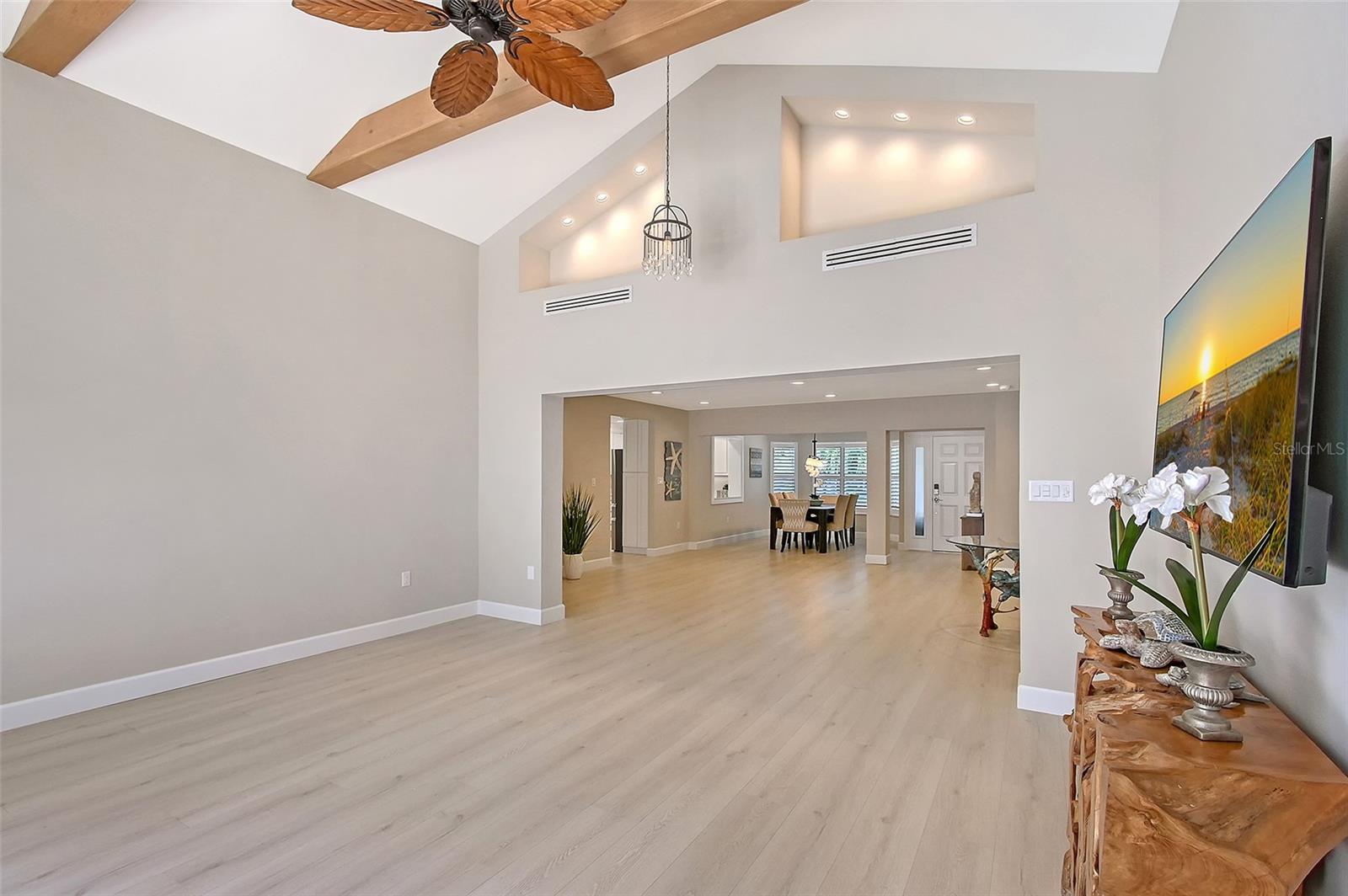 Image 8 of 75 For 444 Polk Drive