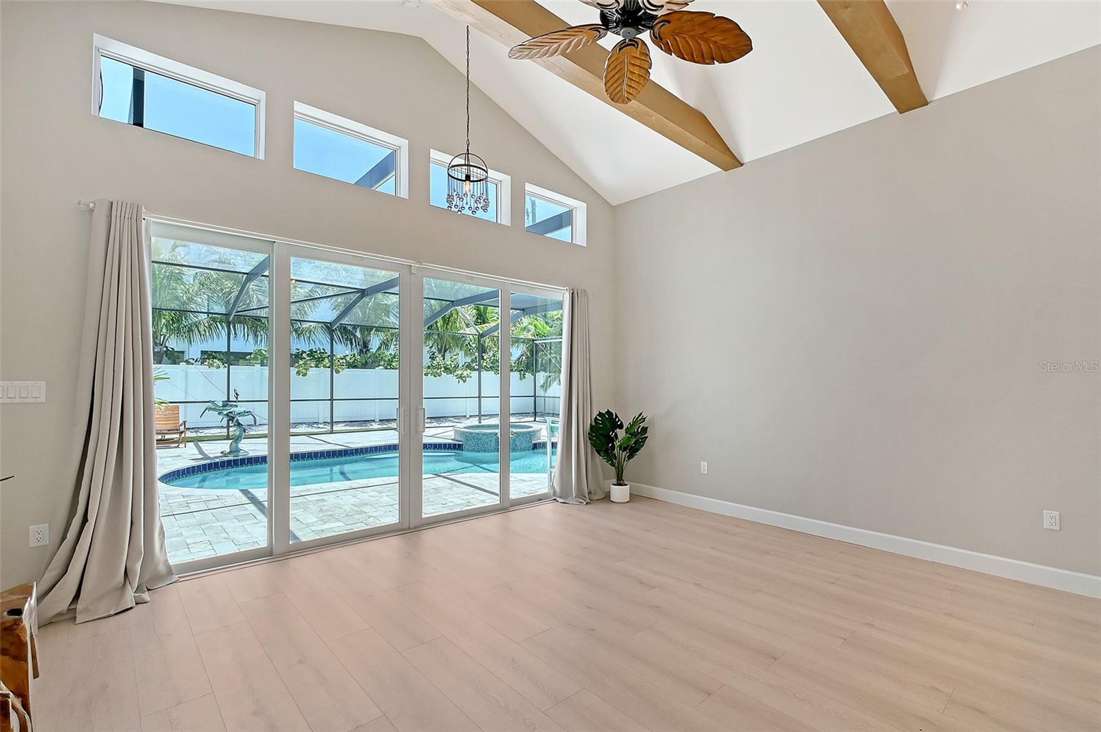 Image 9 of 75 For 444 Polk Drive