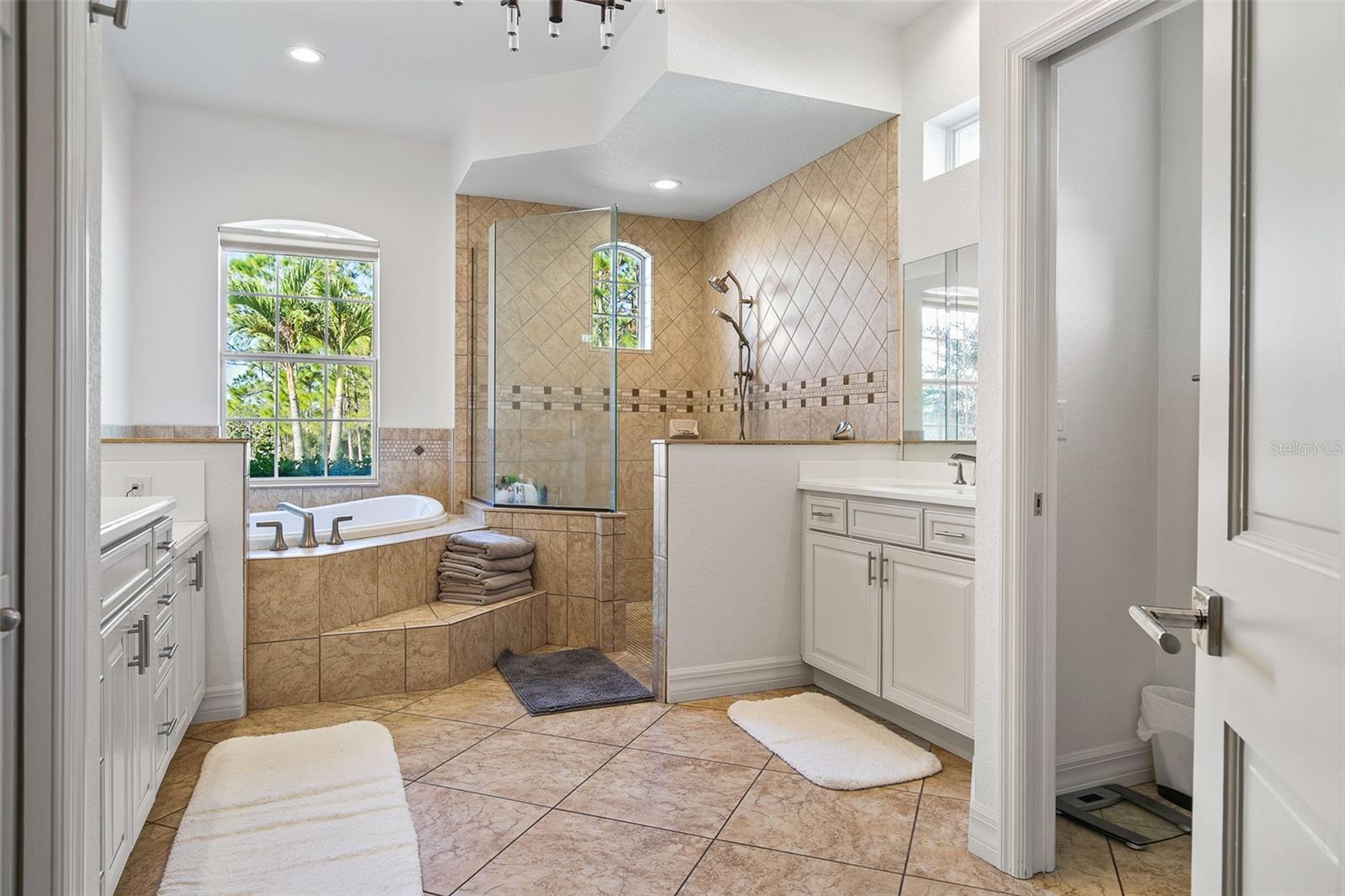 Image 29 of 99 For 20507 69th Avenue E