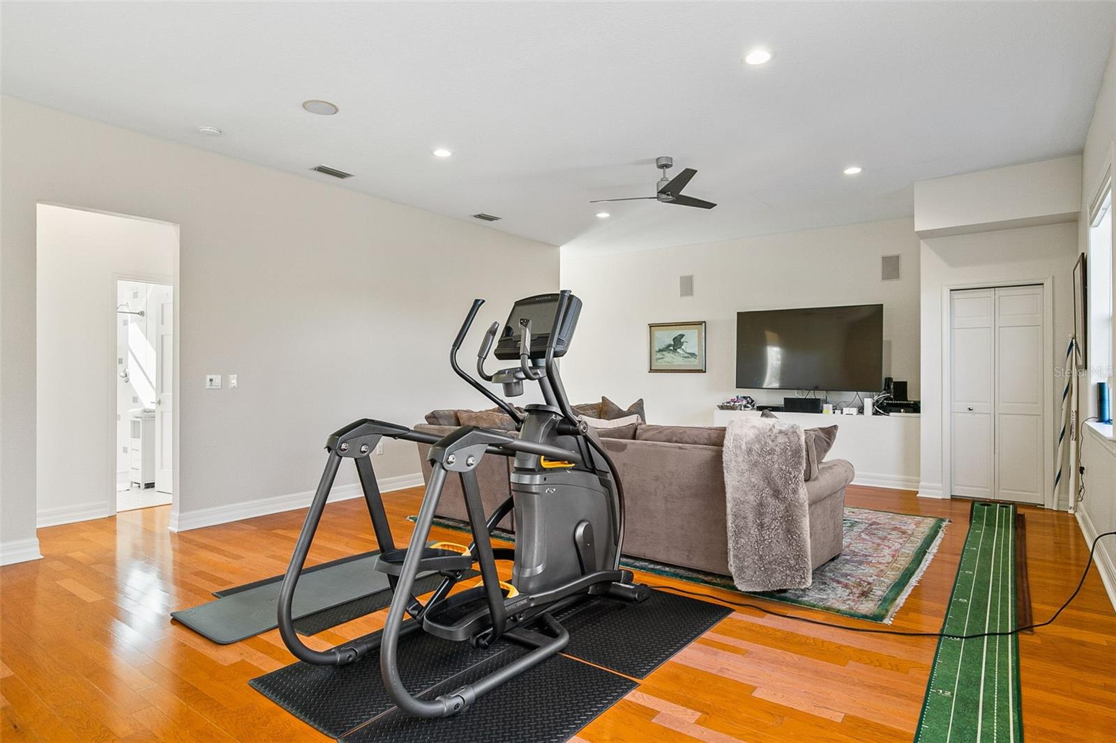 Image 73 of 99 For 20507 69th Avenue E