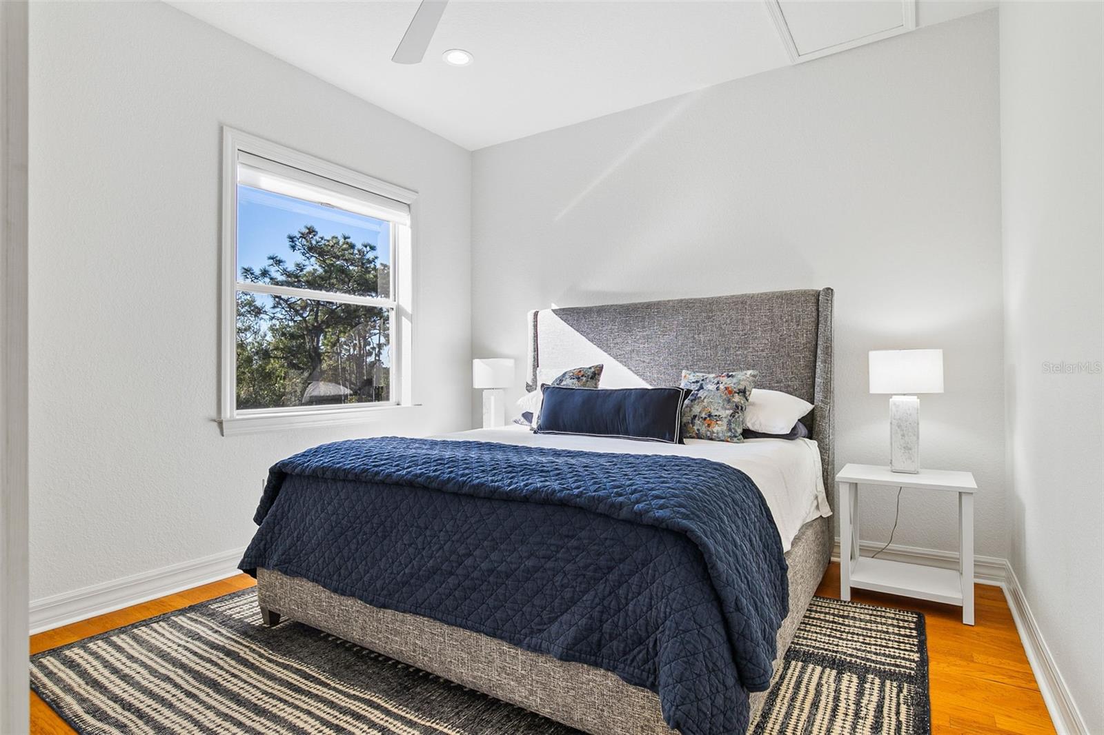 Image 81 of 99 For 20507 69th Avenue E