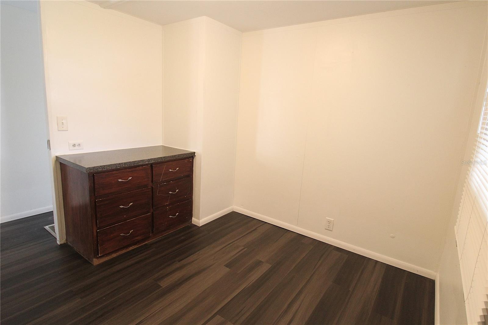 Image 16 of 19 For 503 51st Avenue W 503