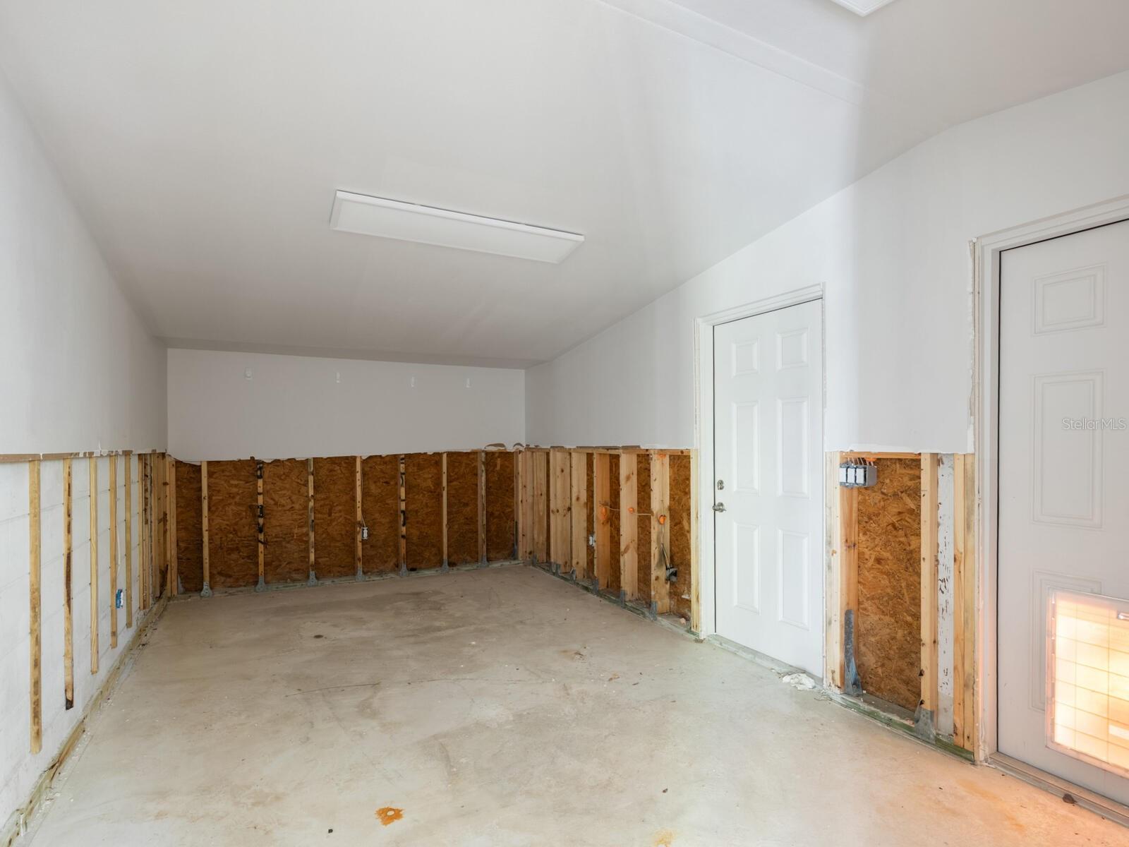 Image 19 of 50 For 734 Canal Road