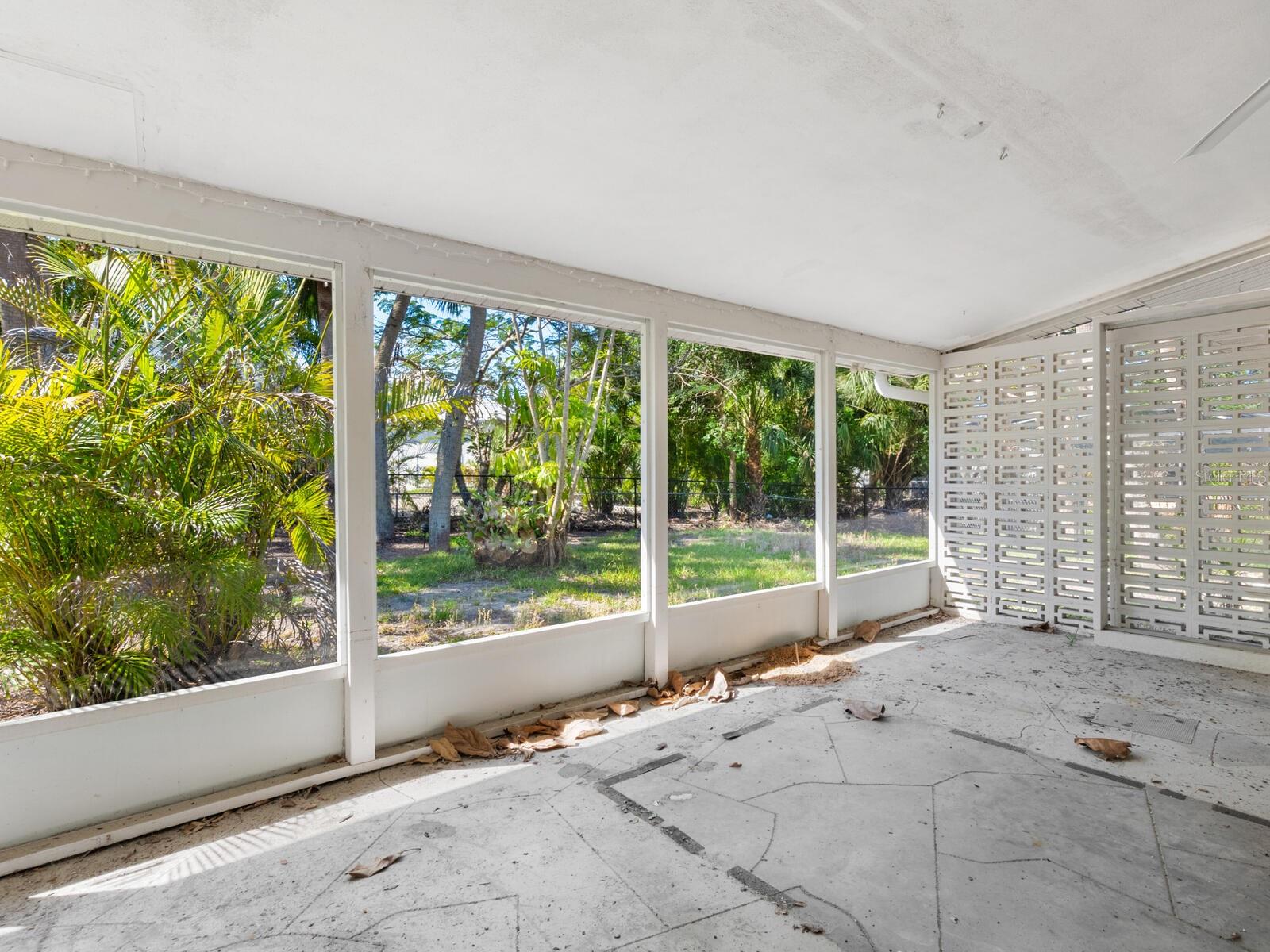 Image 22 of 50 For 734 Canal Road