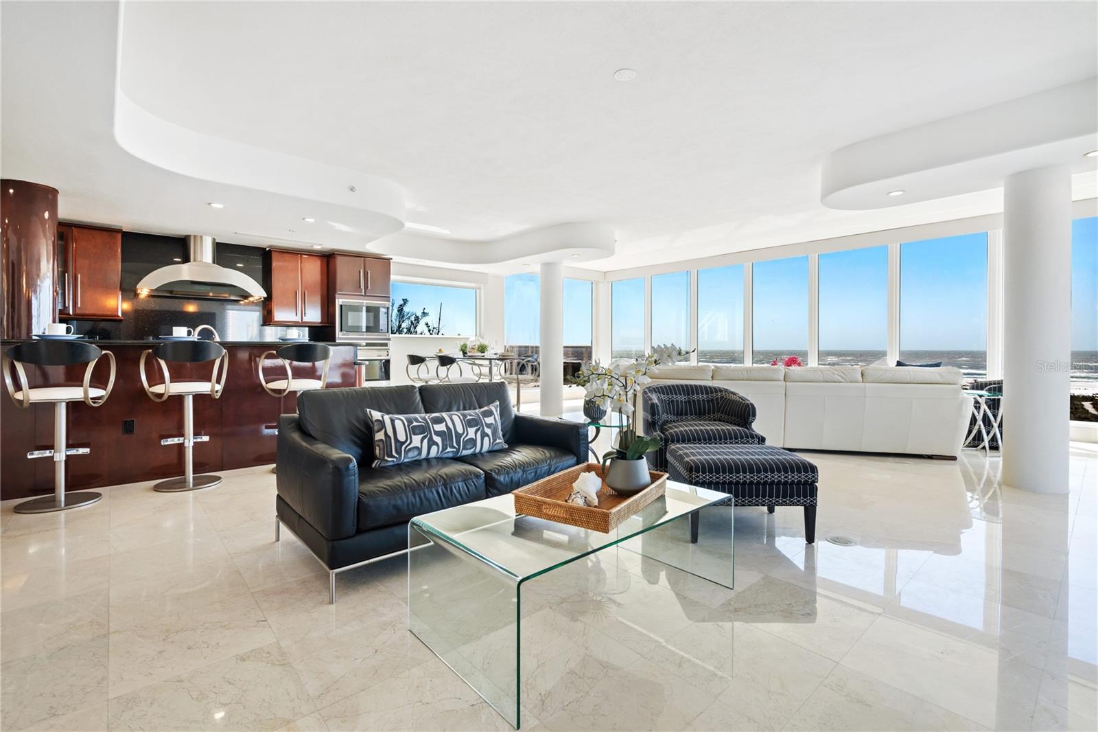 Image 11 of 90 For 534 Beach Road