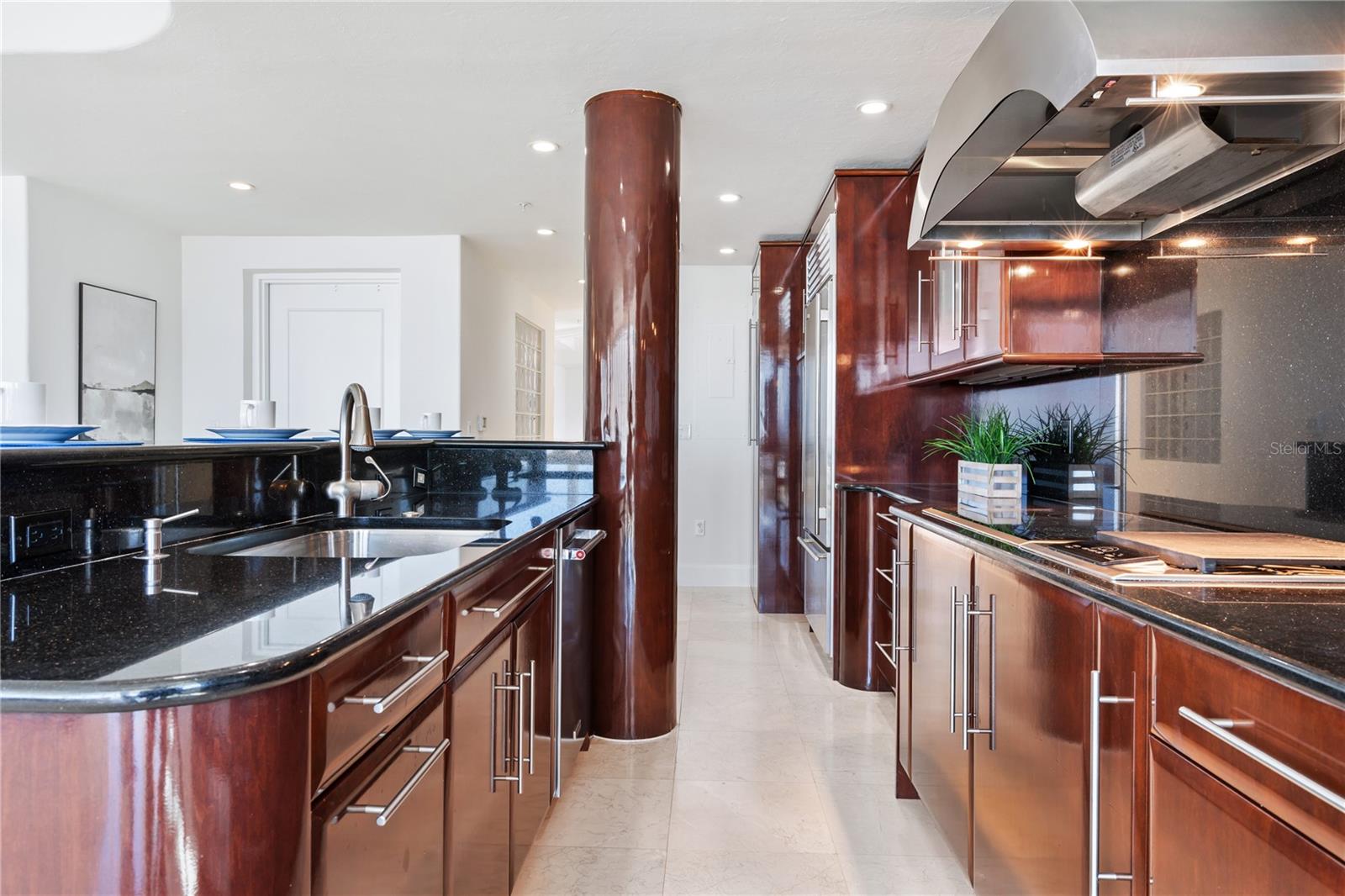 Image 15 of 90 For 534 Beach Road