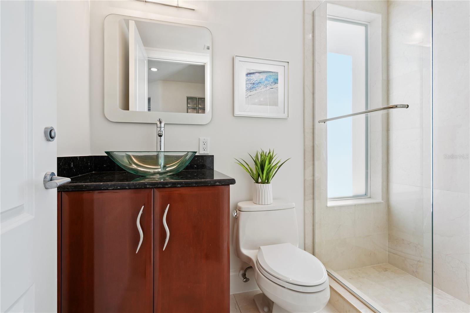 Image 26 of 90 For 534 Beach Road