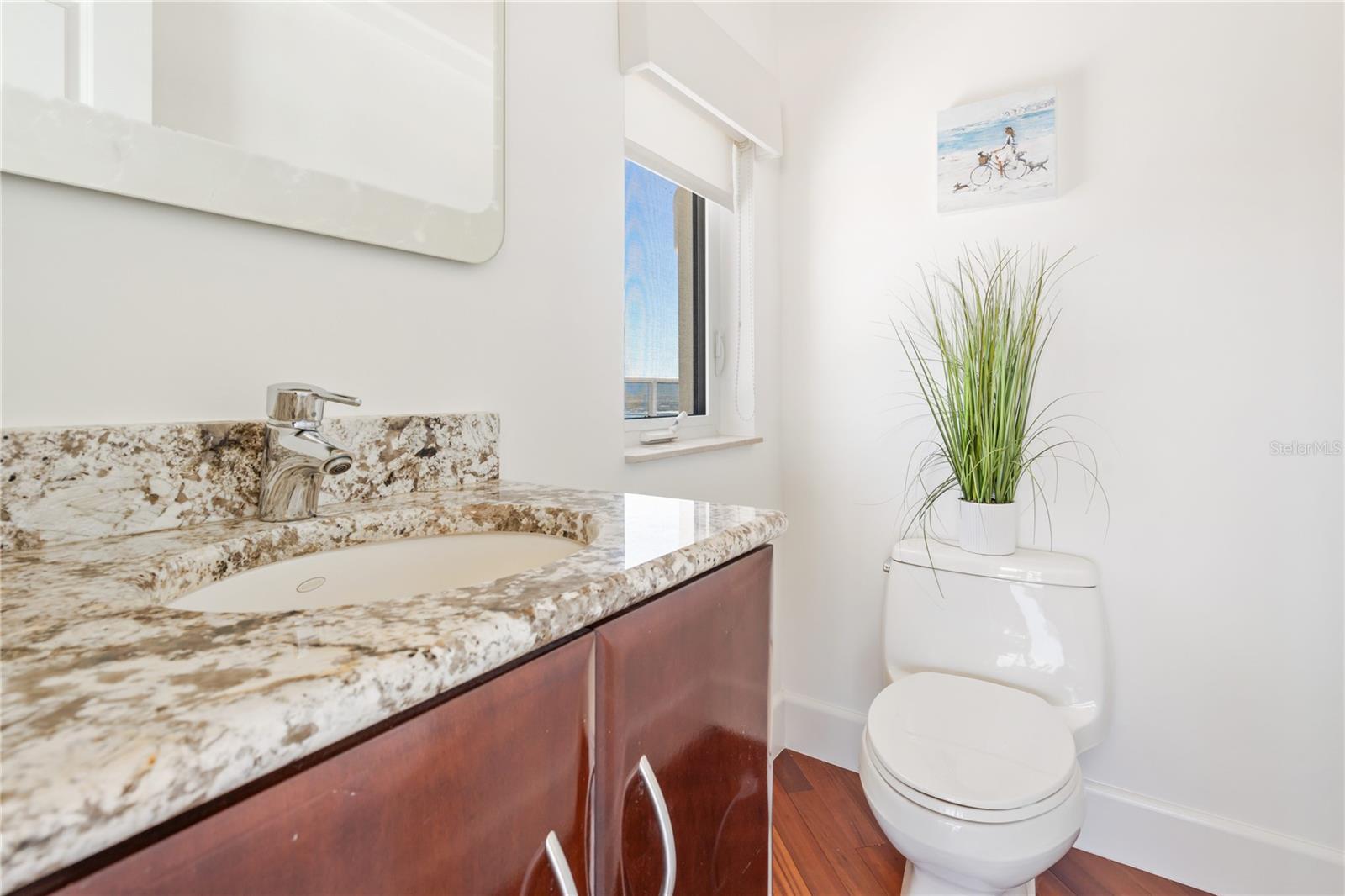 Image 32 of 90 For 534 Beach Road