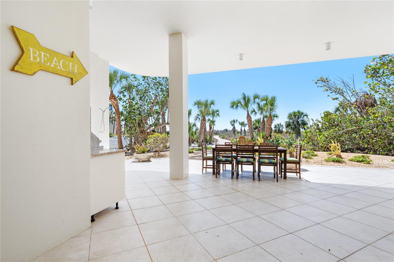 Image 46 of 90 For 534 Beach Road