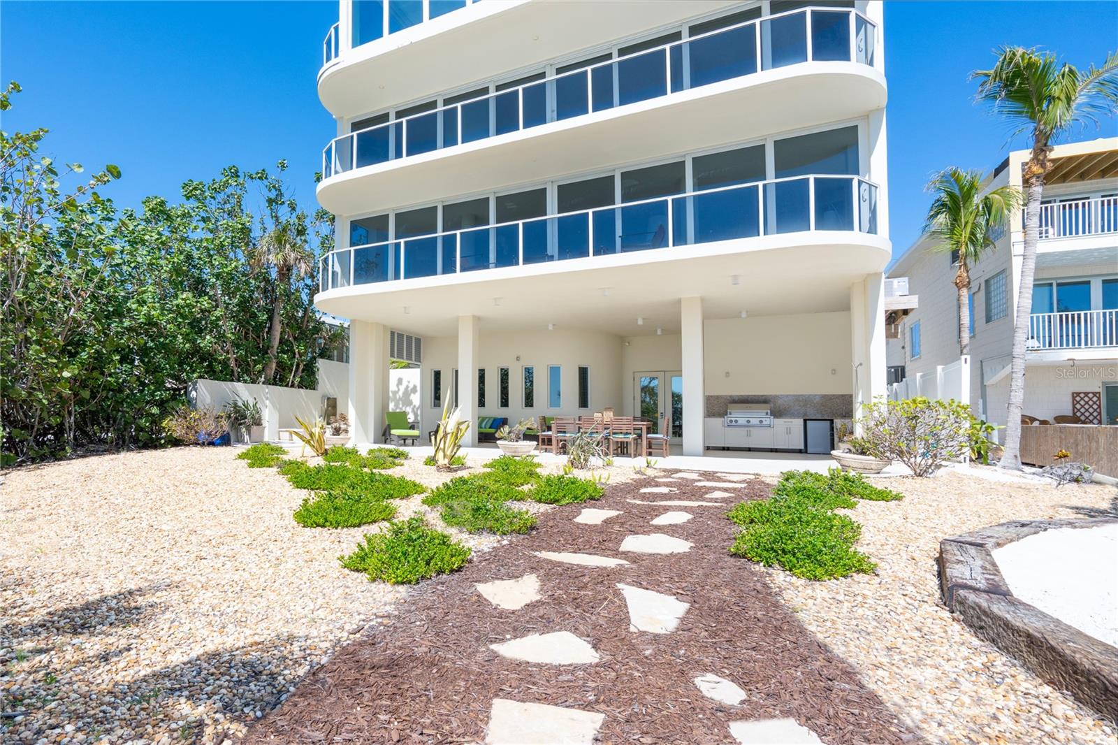 Image 51 of 90 For 534 Beach Road