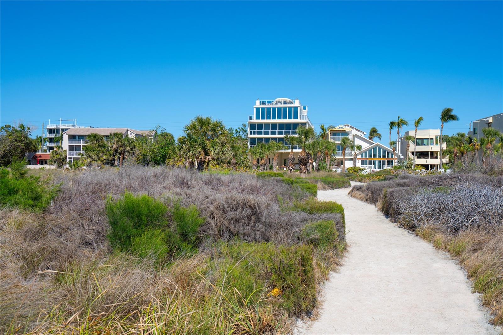 Image 52 of 90 For 534 Beach Road