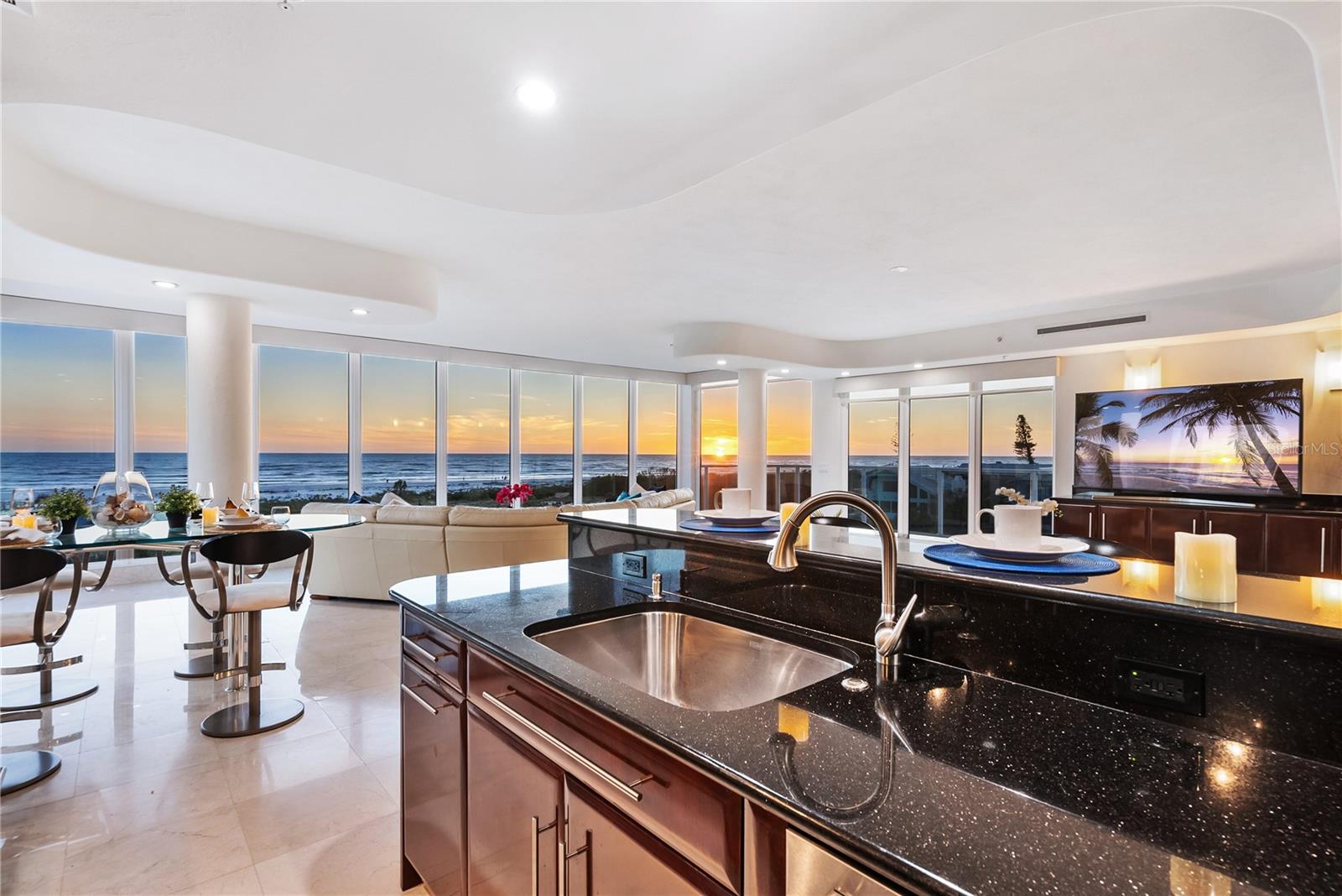 Image 61 of 90 For 534 Beach Road