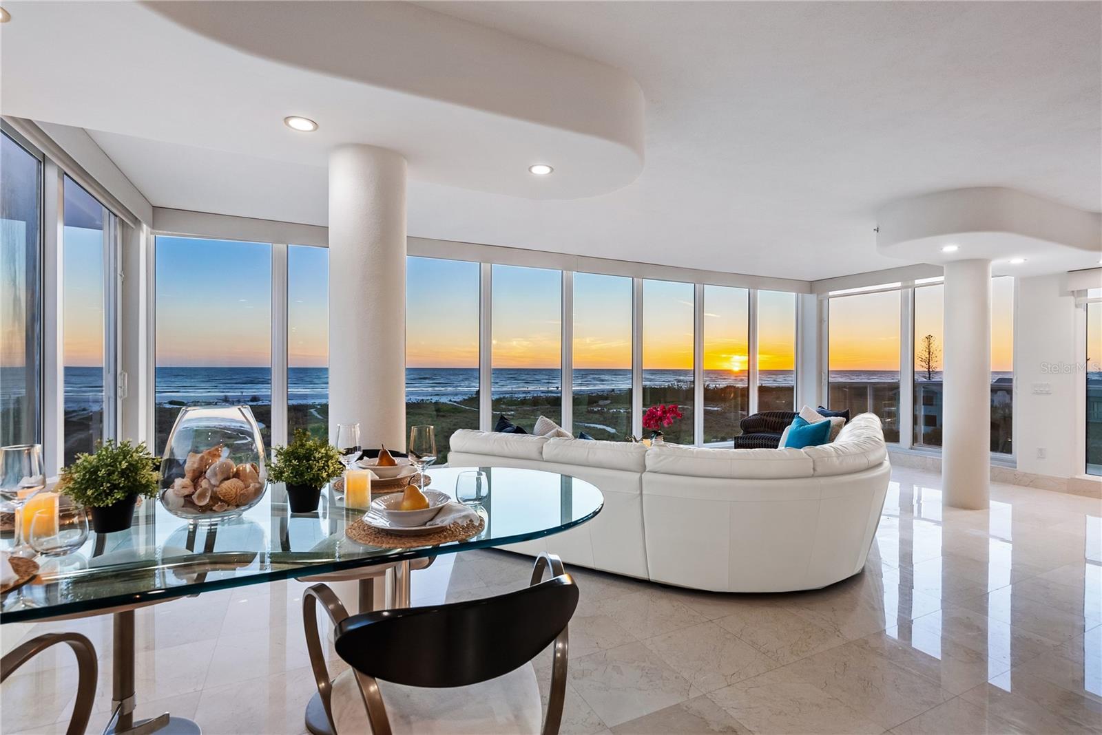 Image 62 of 90 For 534 Beach Road