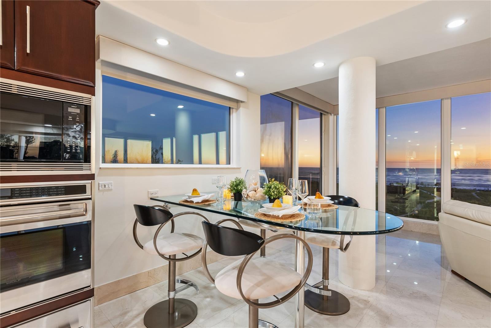 Image 63 of 90 For 534 Beach Road