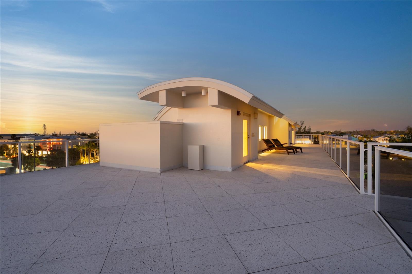 Image 82 of 90 For 534 Beach Road