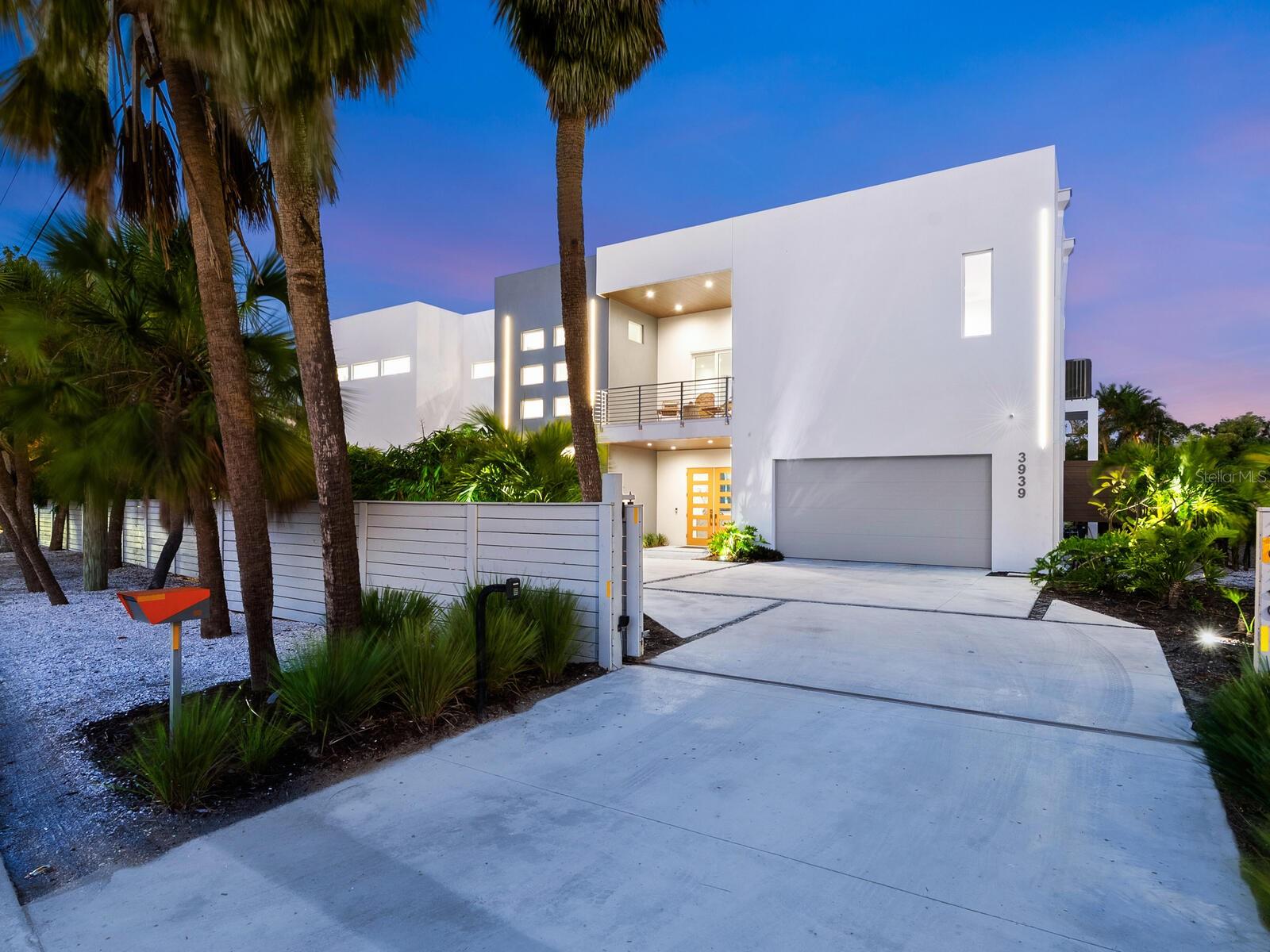 Image 39 of 69 For 3939 Higel Avenue