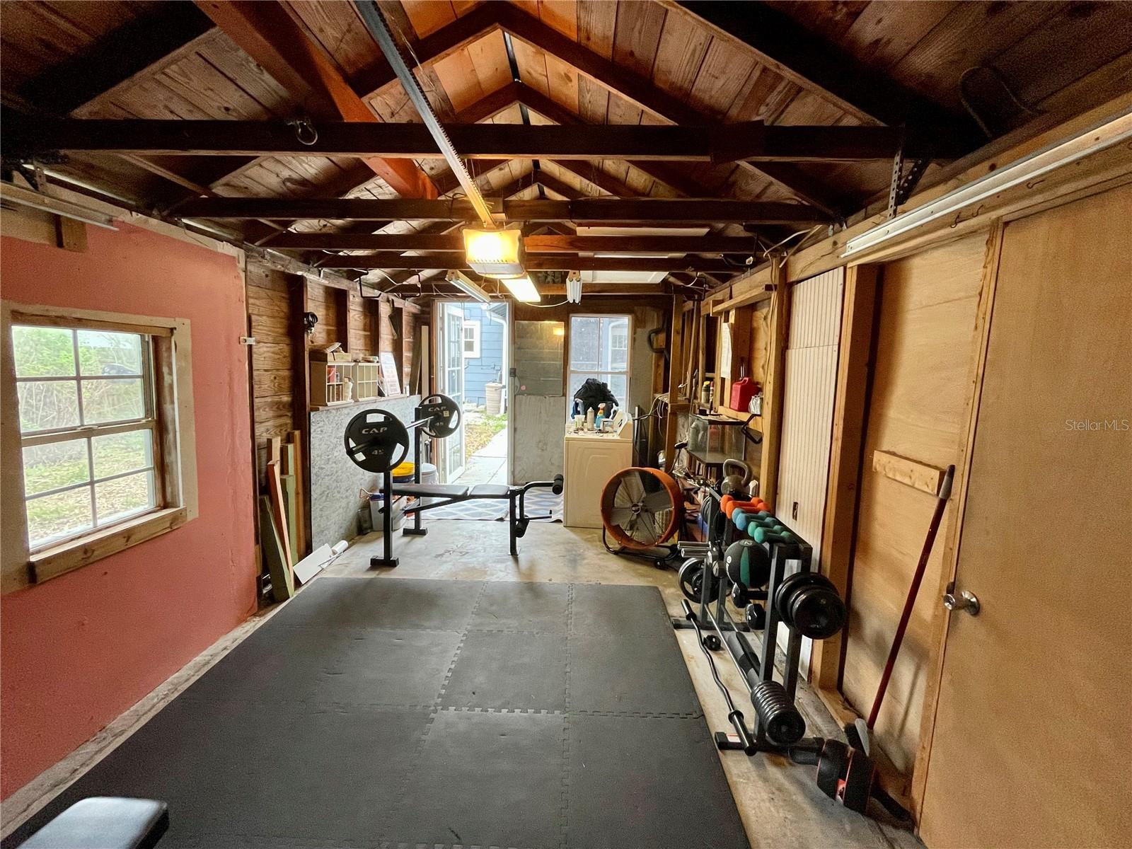 Image 28 of 35 For 2120 8th Avenue W