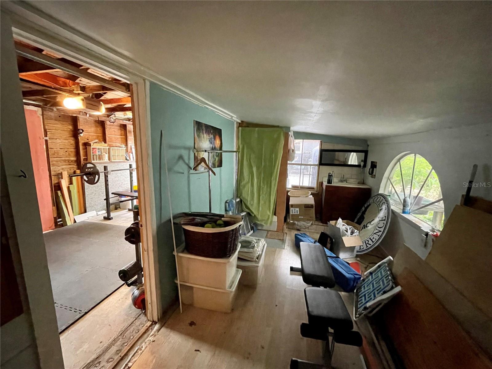 Image 29 of 35 For 2120 8th Avenue W