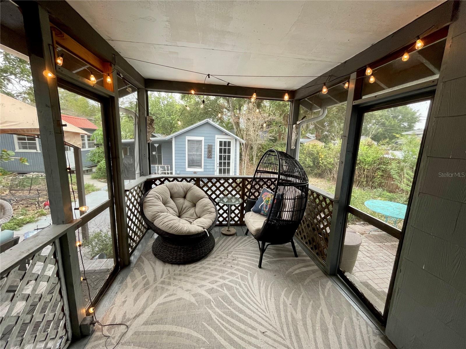 Image 3 of 35 For 2120 8th Avenue W