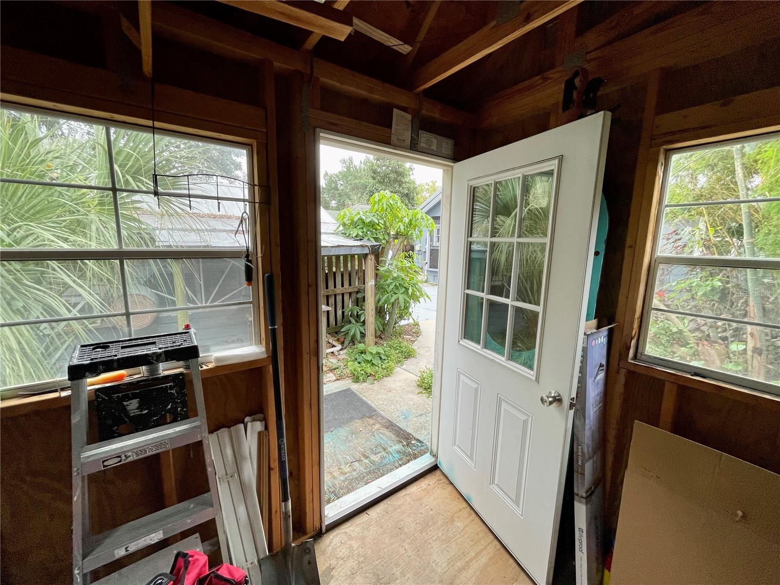 Image 32 of 35 For 2120 8th Avenue W