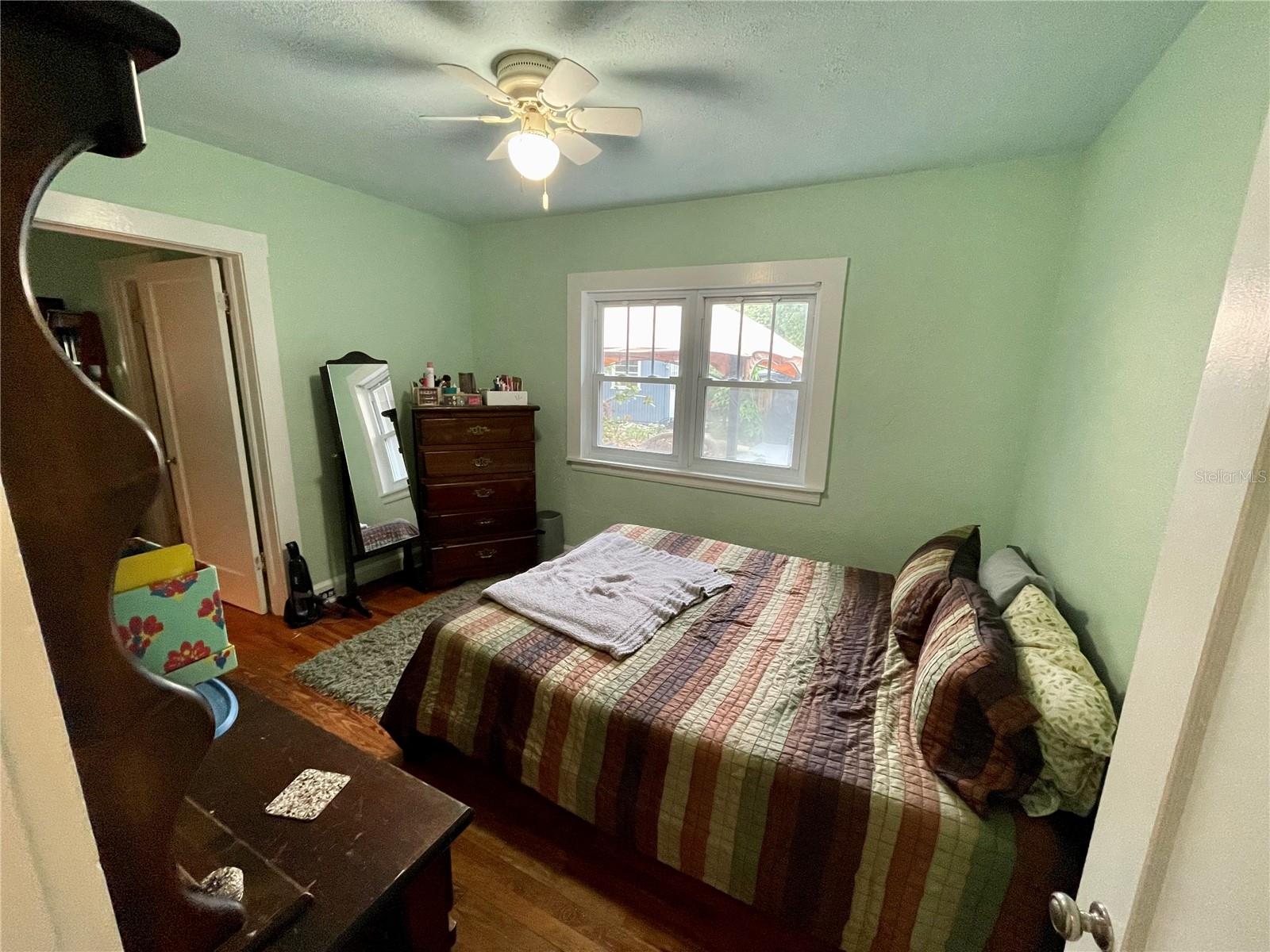 Image 9 of 35 For 2120 8th Avenue W