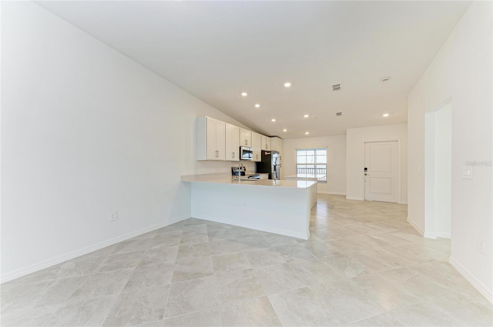 Image 16 of 48 For 19015 Scallop Loop 201