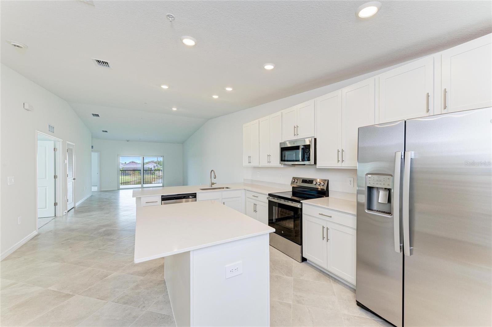 Image 21 of 48 For 19015 Scallop Loop 201